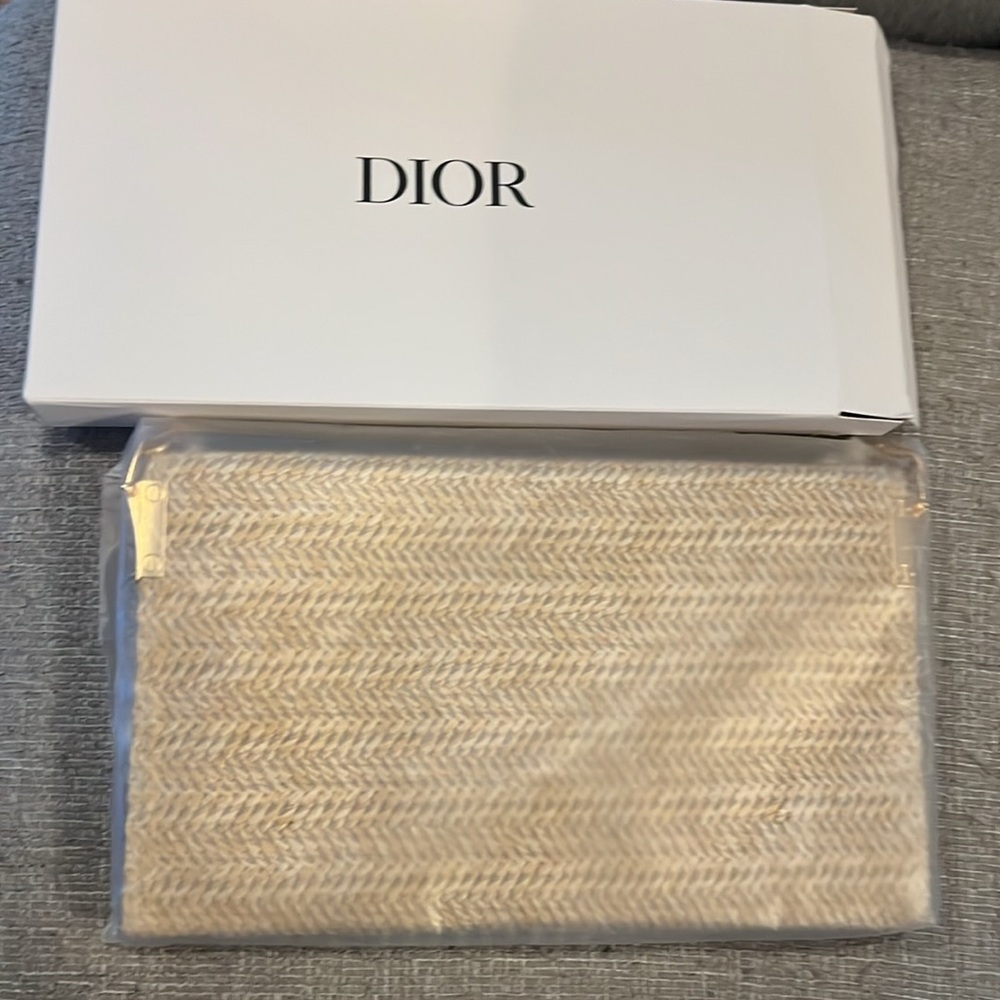 Dior Rafia Rattan Pouch VIP GWP - Picture 6 of 6